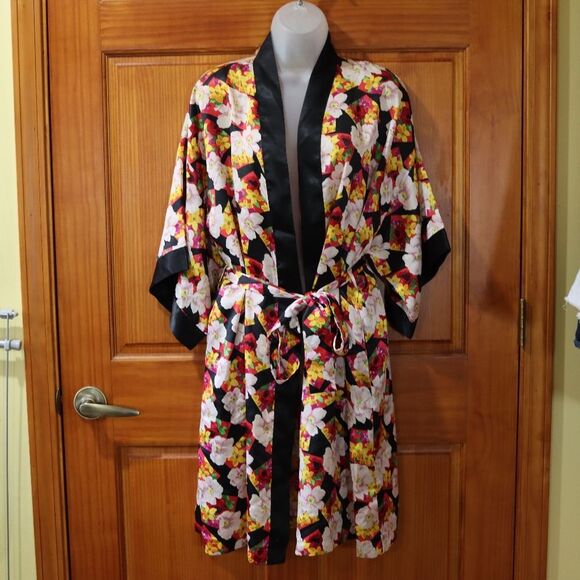 Delicates Vintage 90s Black Floral Kimono Robe Belted Wrap Loungewear - Picture 2 of 12